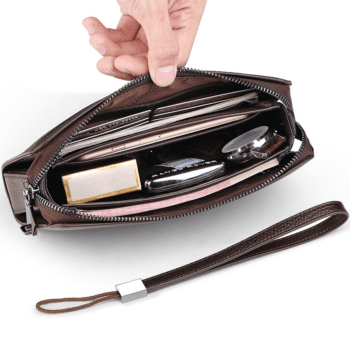 Δερμάτινο πορτοφόλι με εσωτερικά χωρίσματα για κάρτες , κινητό , μετρητά .